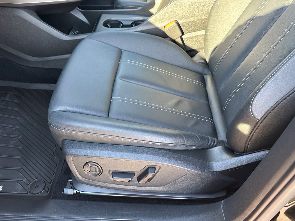 Used 2023 Audi Q4 e-tron Premium Plus w/ Premium Plus AWD/4WD image 20