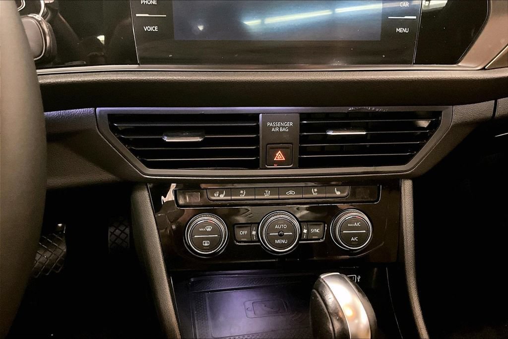 Used 2020 Volkswagen Jetta SEL Premium FWD image 15