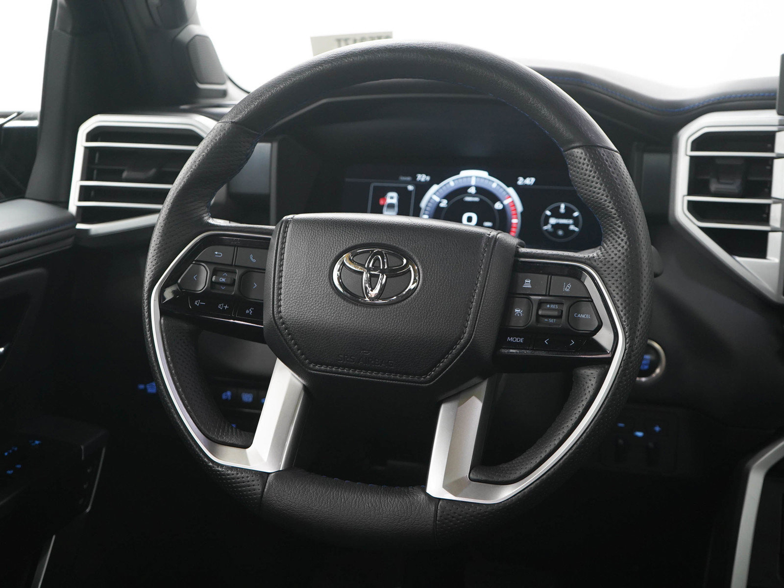 Used 2023 Toyota Tundra Platinum AWD/4WD image 17