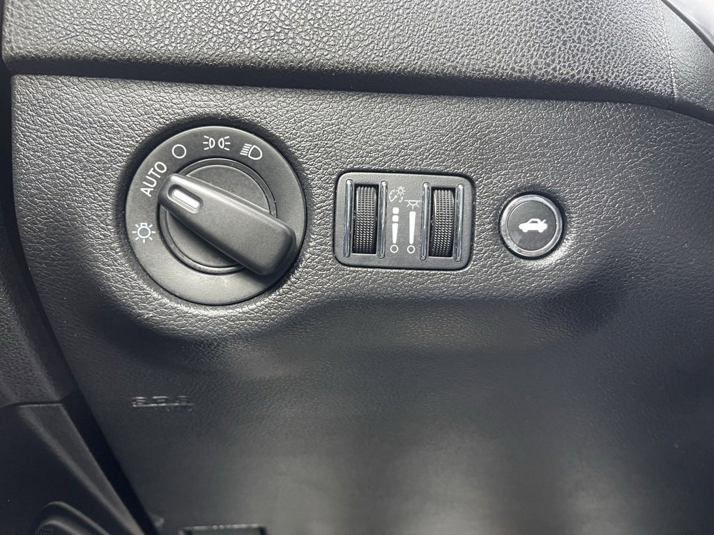 Used 2023 Dodge Charger SXT image 29