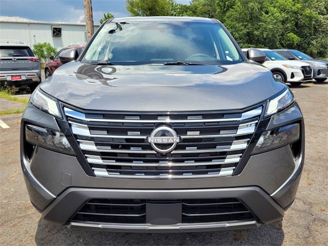 New 2025 Nissan Rogue SV image 10