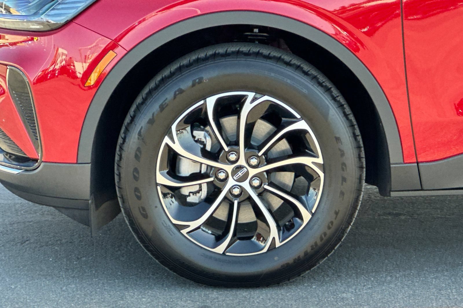 New 2026 Lincoln Nautilus Premier AWD/4WD image 25