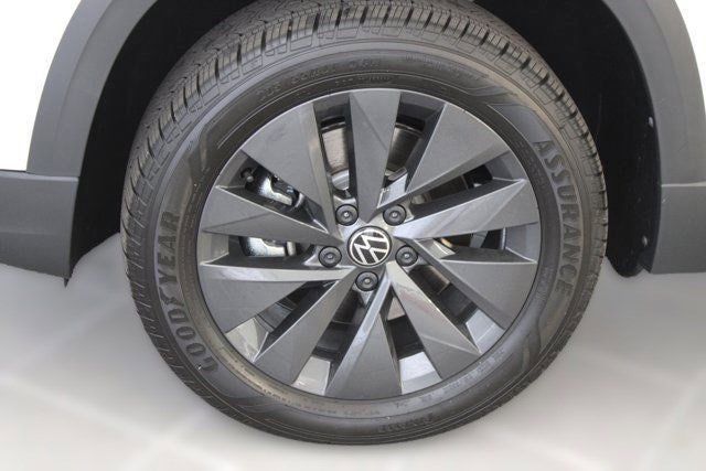 Used 2024 Volkswagen Taos S image 11
