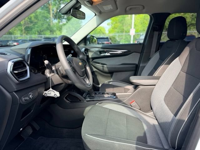 Used 2024 Chevrolet TrailBlazer LS w/ LS Convenience Package AWD/4WD image 7