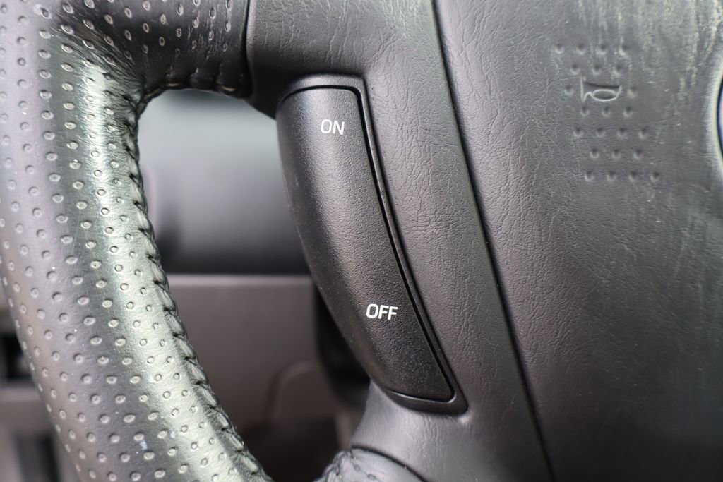 Used 2004 MAZDA Tribute ES w/ Luxury Pkg image 13