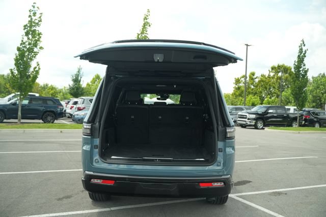 New 2026 Jeep Grand Wagoneer L Summit AWD/4WD image 16