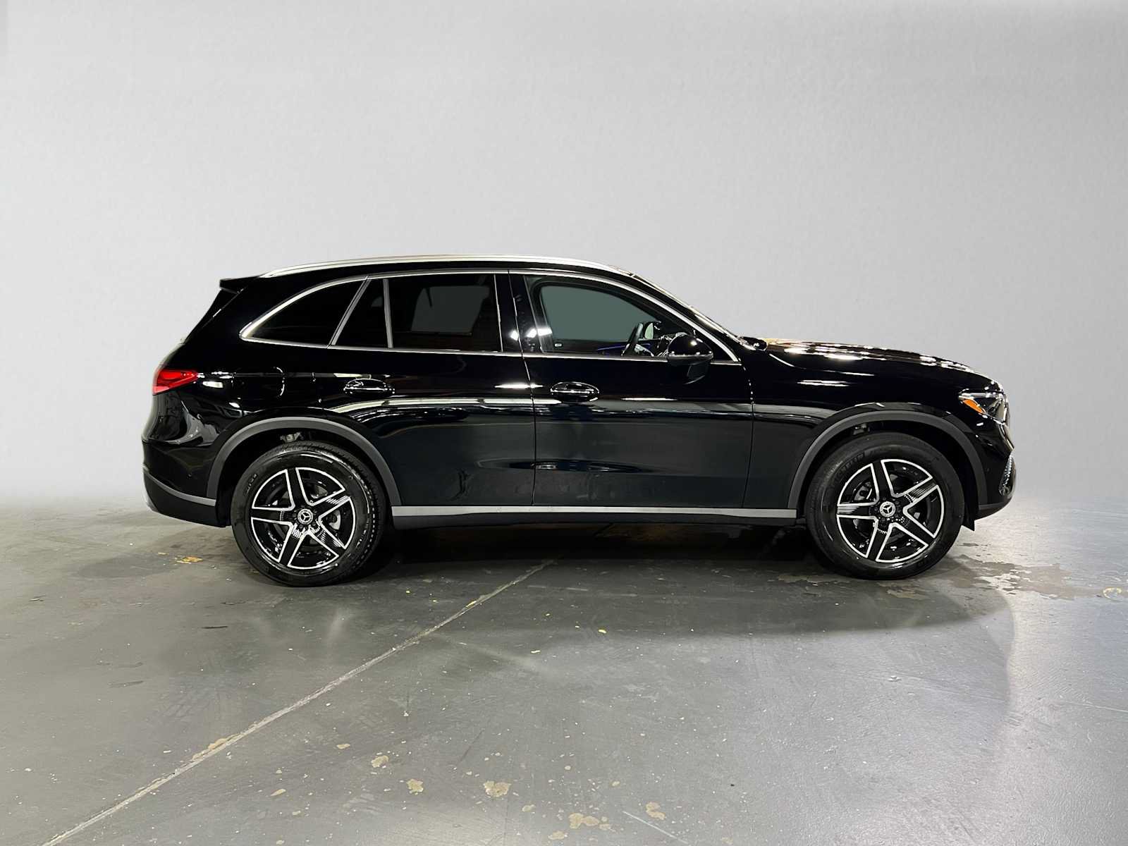 Certified 2026 Mercedes-Benz GLC 300 4MATIC image 2