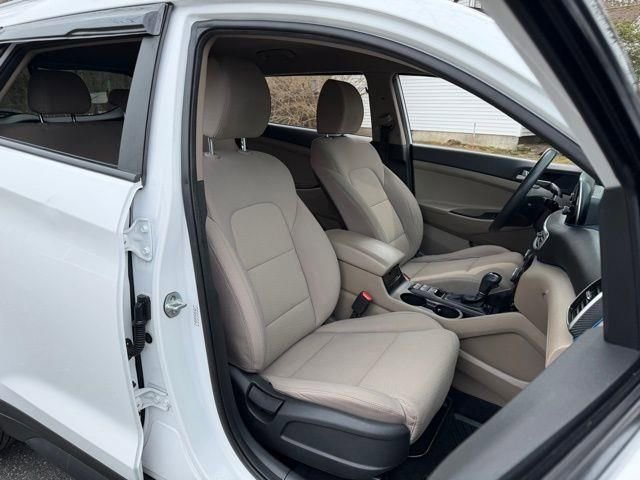Used 2020 Hyundai Tucson Value w/ Winter Weather Package image 8