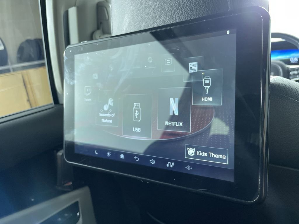 Used 2022 Kia Carnival SX Prestige FWD image 36