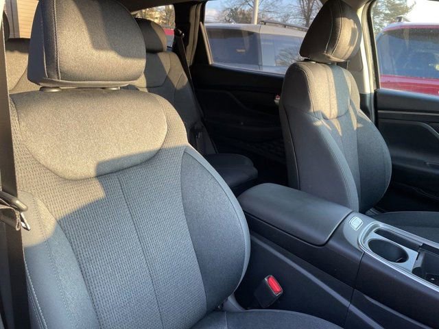 Used 2022 Hyundai Santa Fe SEL image 11