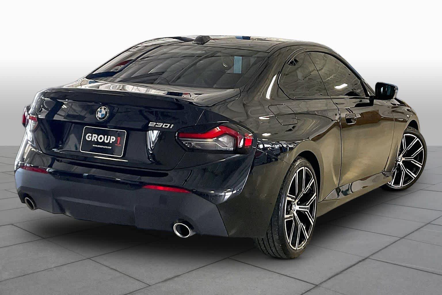 Used 2024 BMW 230i Coupe w/ Premium Package RWD image 12
