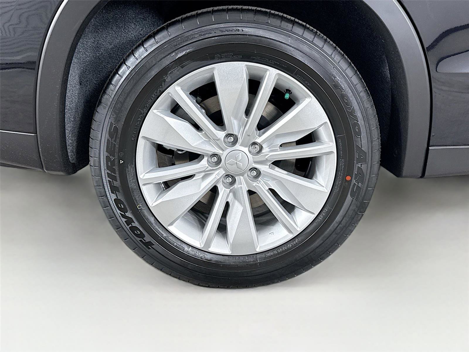 New 2026 Mitsubishi Outlander ES image 32