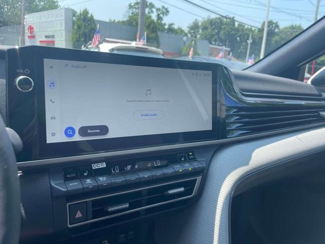 Used 2025 Toyota Camry SE w/ Multimedia Upgrade Package AWD/4WD image 31