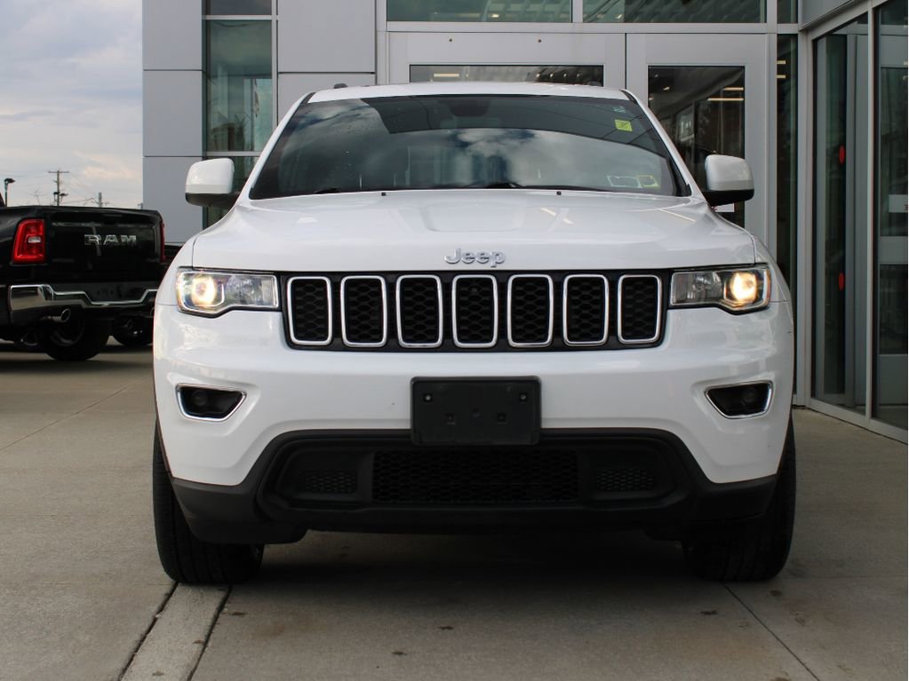 Used 2020 Jeep Grand Cherokee Laredo w/ 18" Wheel & 8.4" Radio Group image 2