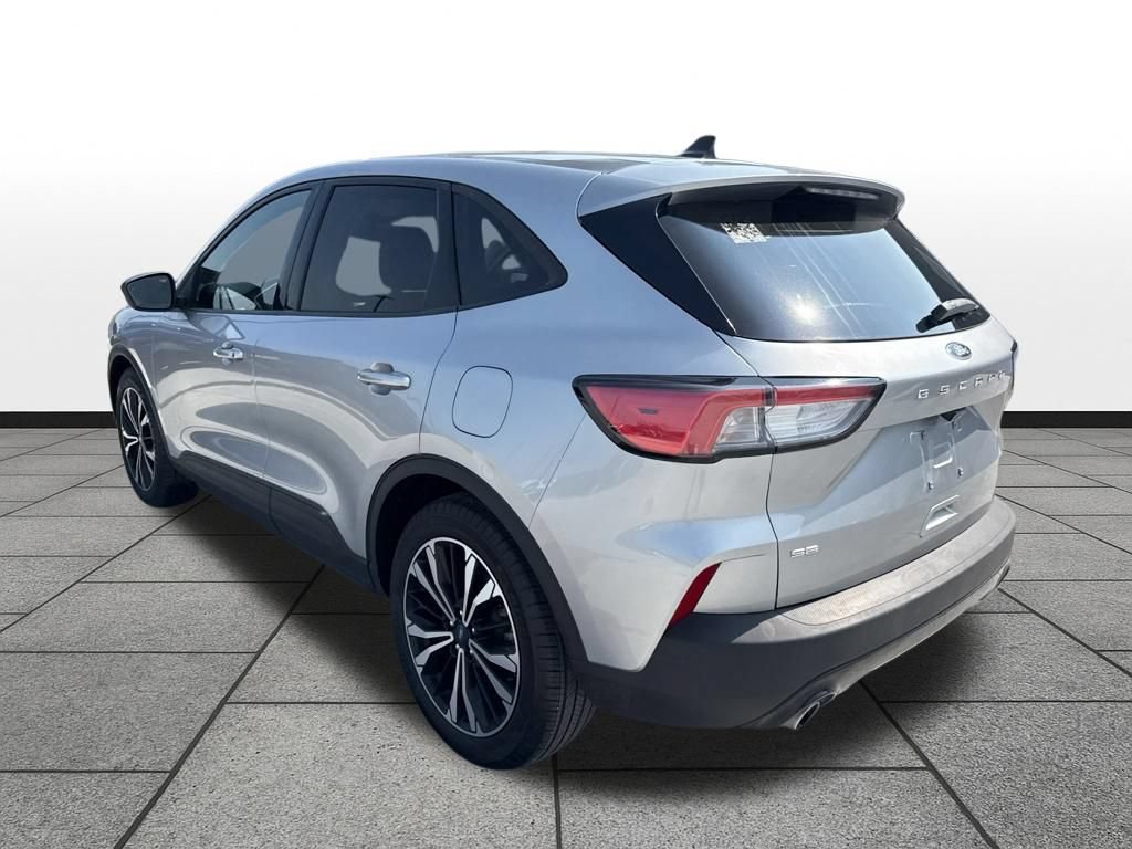 Used 2021 Ford Escape SE w/ SE Sport Appearance Package FWD image 6