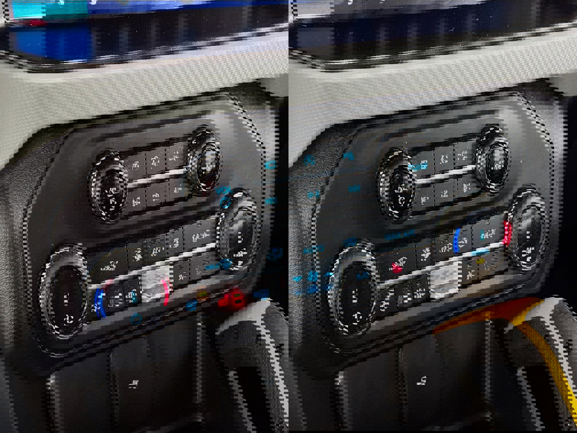 Used 2022 Ford Bronco Badlands image 17