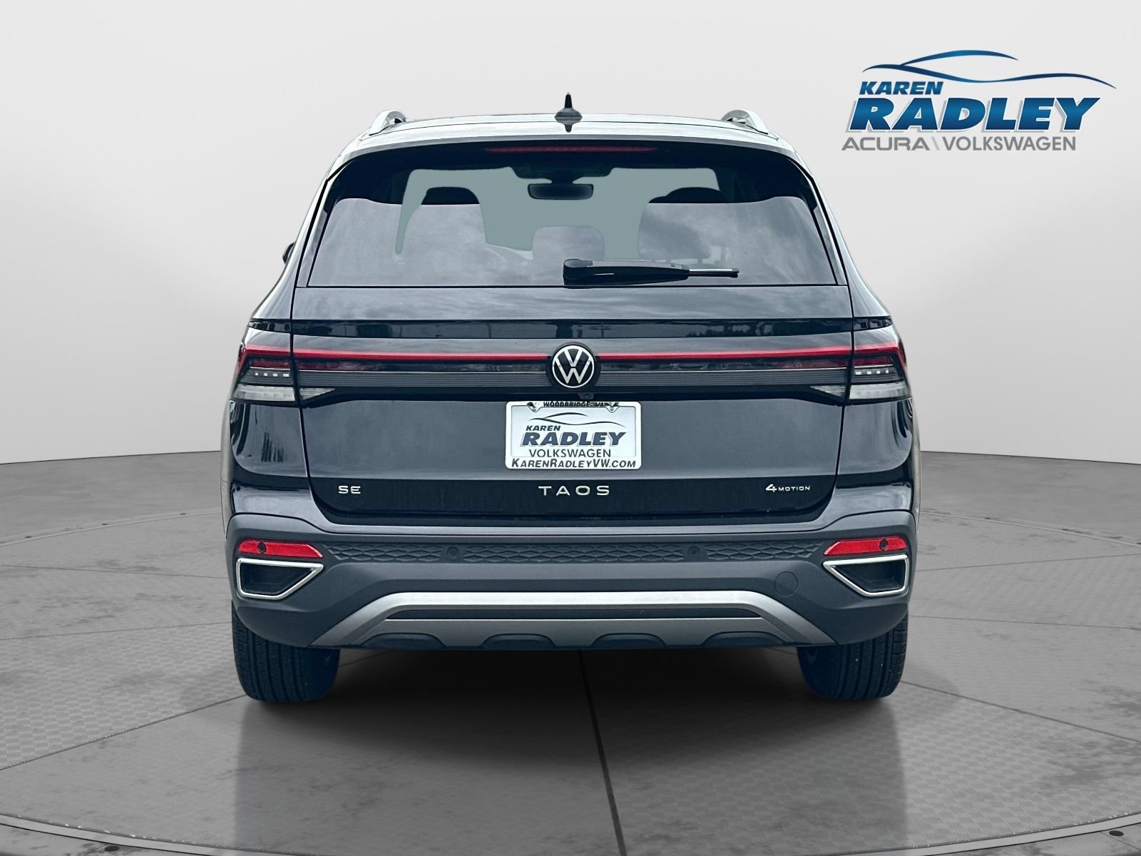 Certified 2025 Volkswagen Taos SE AWD/4WD image 3