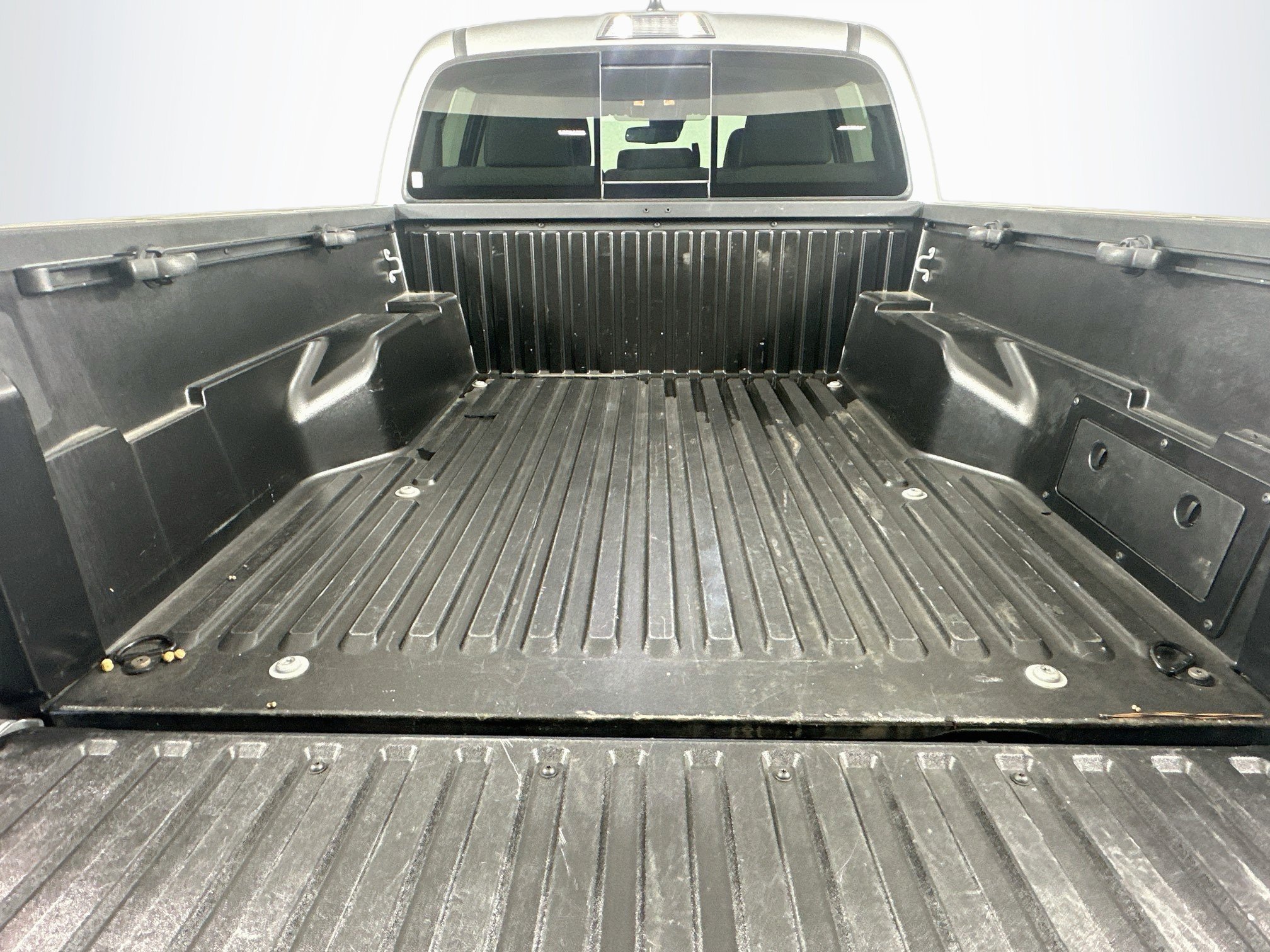 Used 2022 Toyota Tacoma SR5 w/ Technology Package RWD image 26