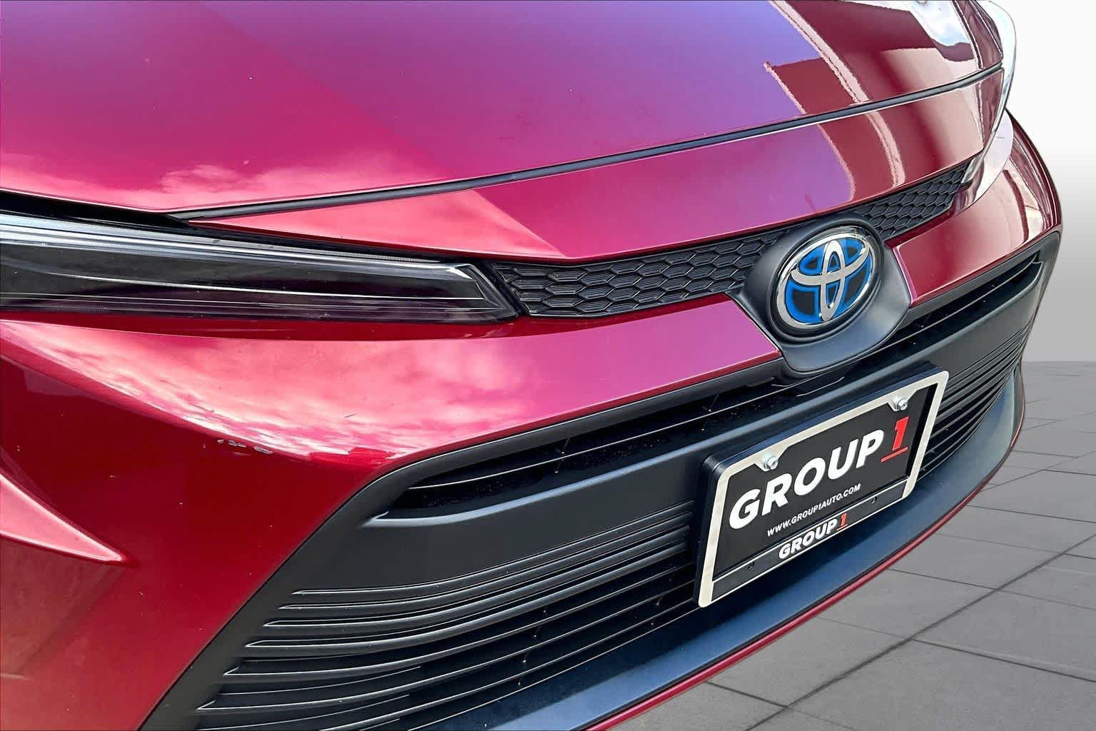 Used 2025 Toyota Corolla LE FWD image 29