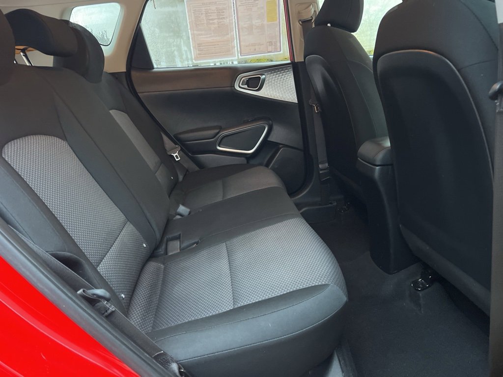Used 2022 Kia Soul LX image 23