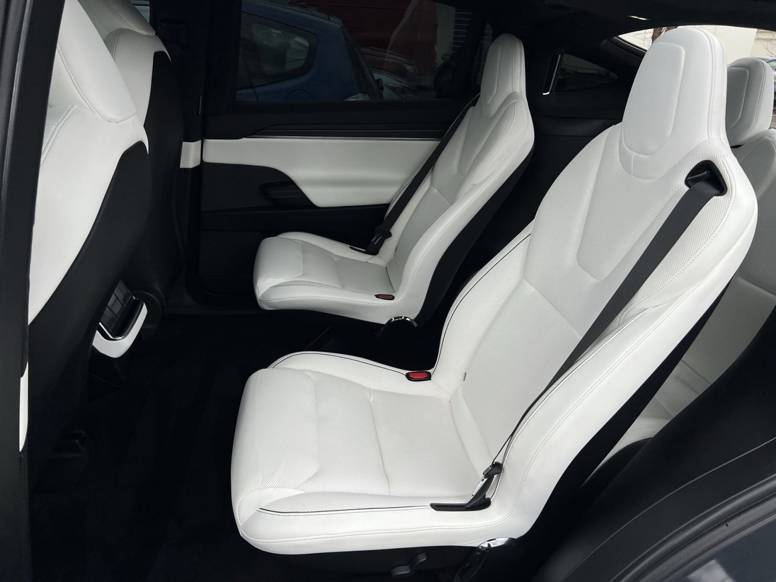 Used 2023 Tesla Model X Plaid image 21