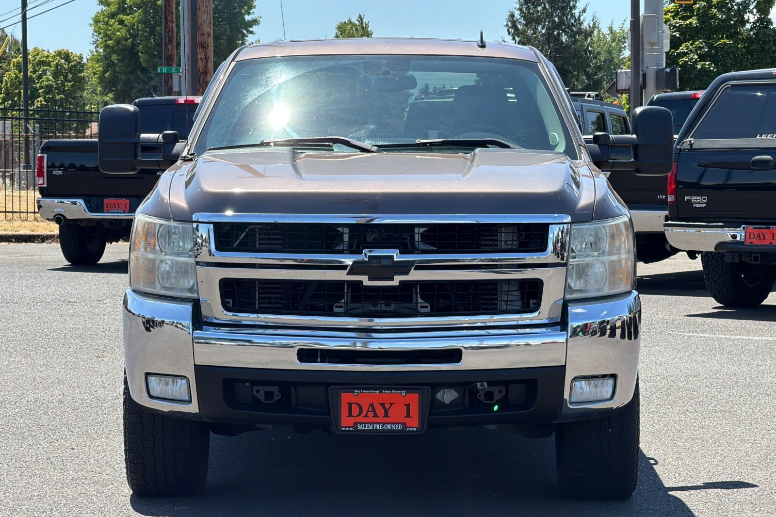 Used 2008 Chevrolet Silverado 2500 LTZ w/ Safety Package AWD/4WD image 11
