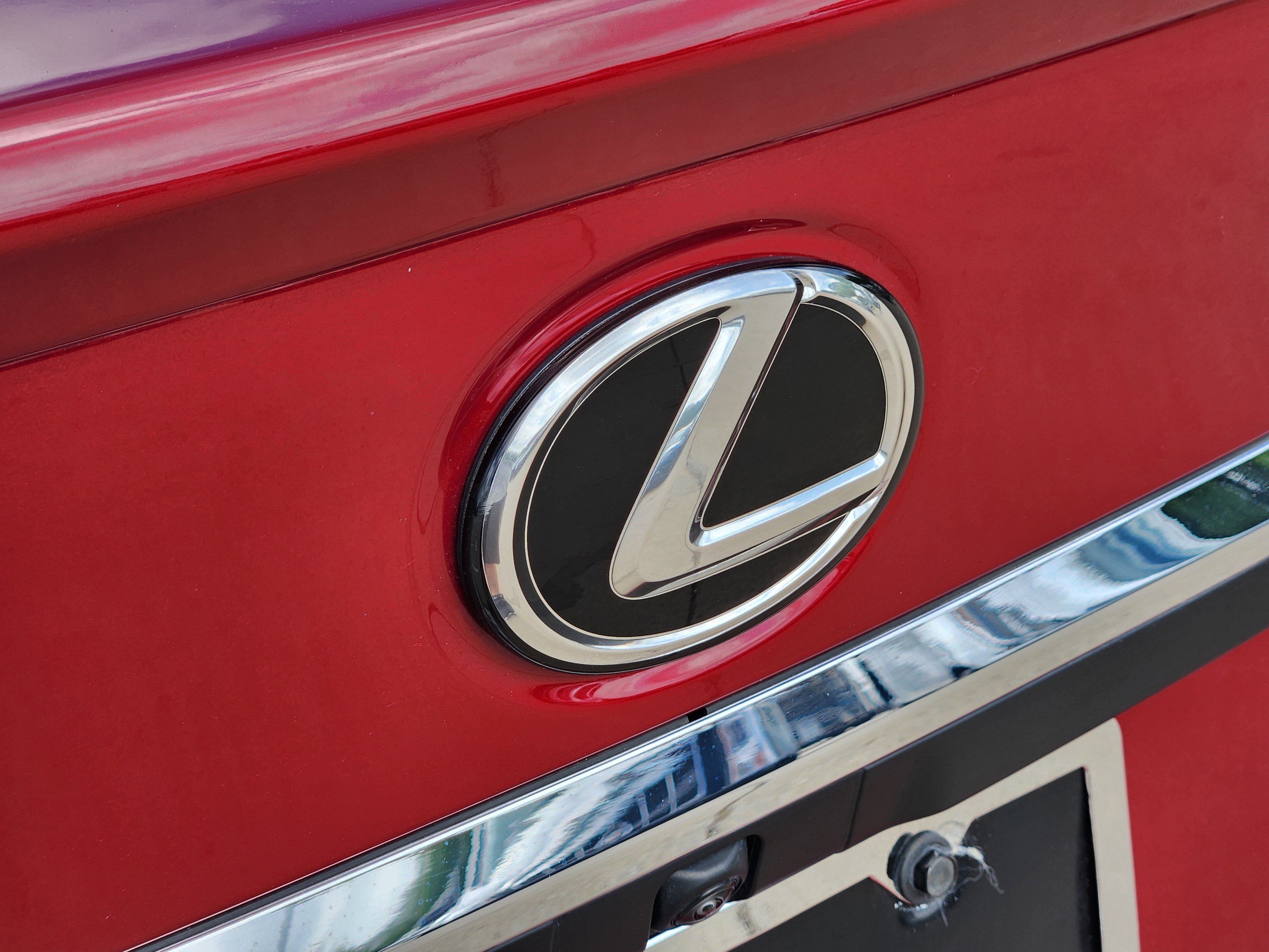 Used 2025 Lexus ES 300h w/ Premium Package image 12