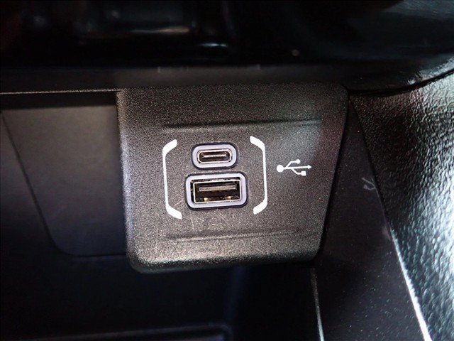 Used 2024 Jeep Compass Latitude AWD/4WD image 17