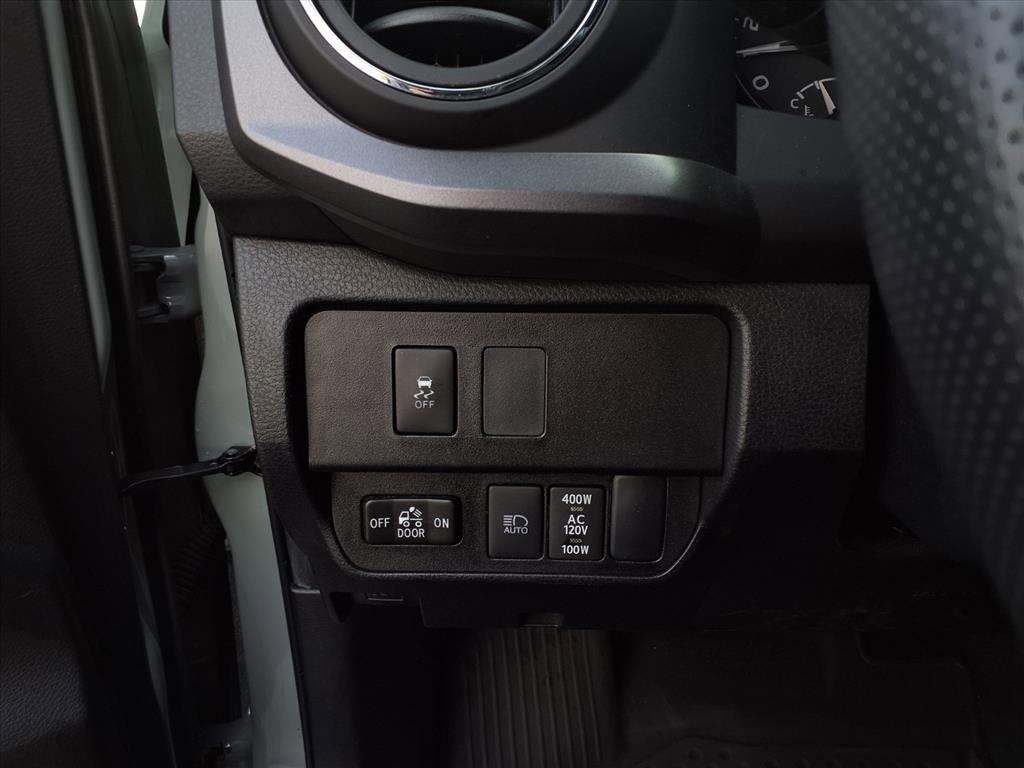 Certified 2023 Toyota Tacoma TRD Off-Road image 15