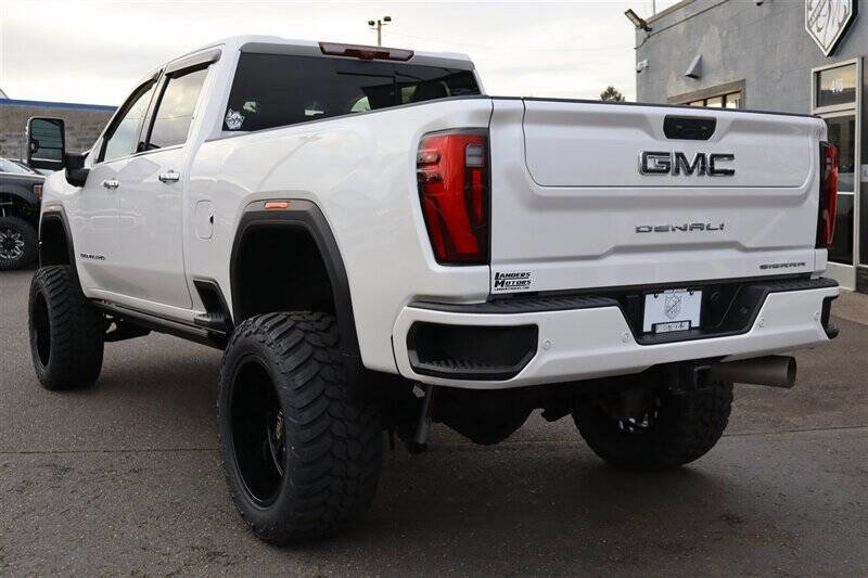 Used 2024 GMC Sierra 3500 Denali Ultimate image 3