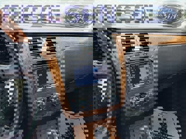 Used 2010 Cadillac DTS Platinum image 18