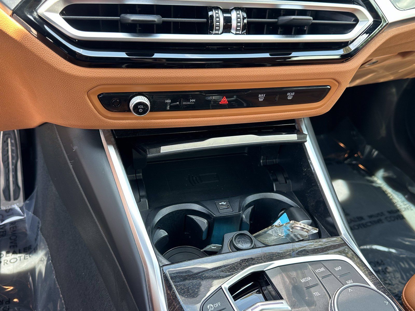 Certified 2023 BMW 330i xDrive Sedan w/ M Sport Package AWD/4WD image 27