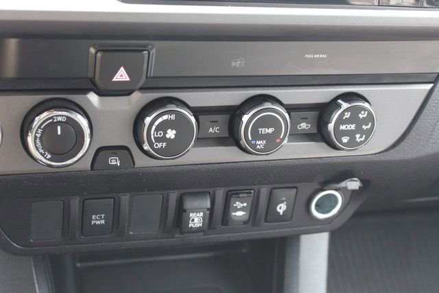 Used 2019 Toyota Tacoma TRD Off-Road AWD/4WD image 25