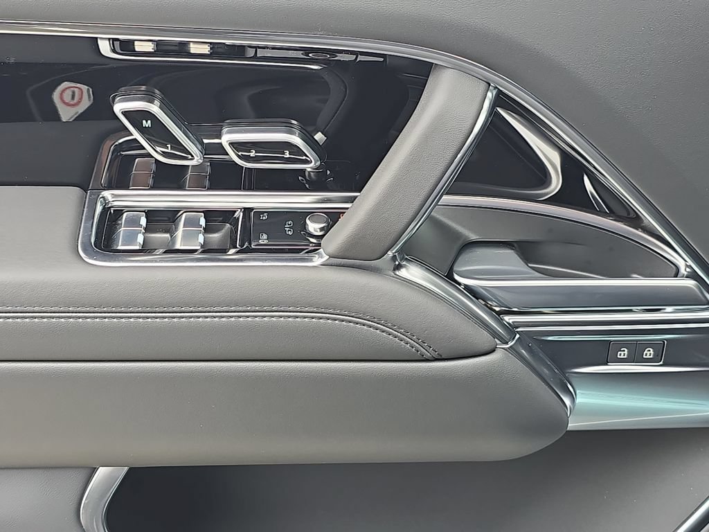 New 2026 Land Rover Range Rover SE AWD/4WD image 30