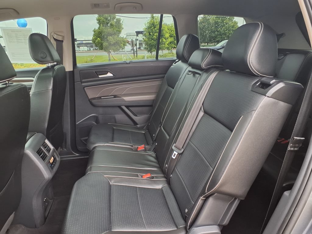 Used 2022 Volkswagen Atlas SEL AWD/4WD image 18