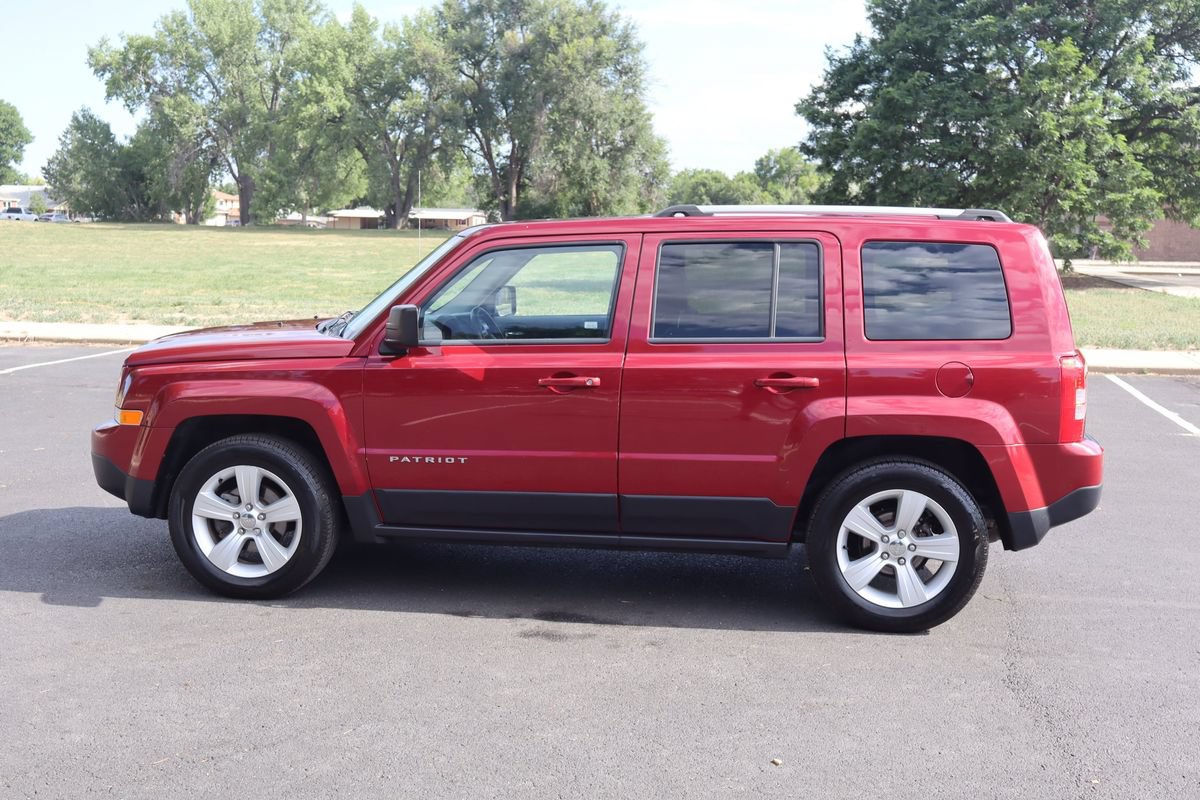 Used 2015 Jeep Patriot Limited w/ Sun/Sound Group FWD image 9