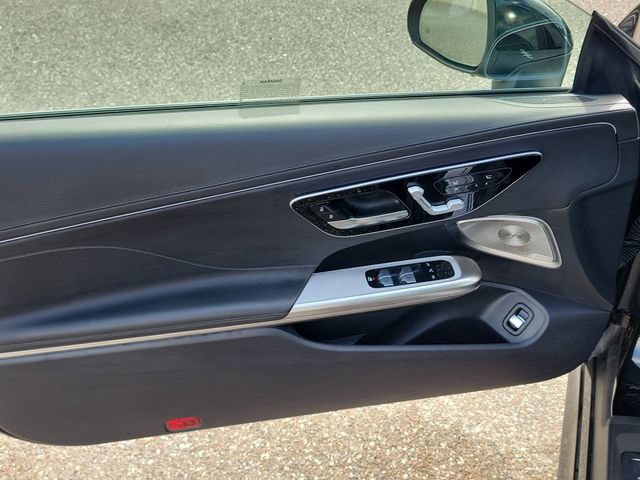 Used 2025 Mercedes-Benz CLE 300 4MATIC Cabriolet image 18