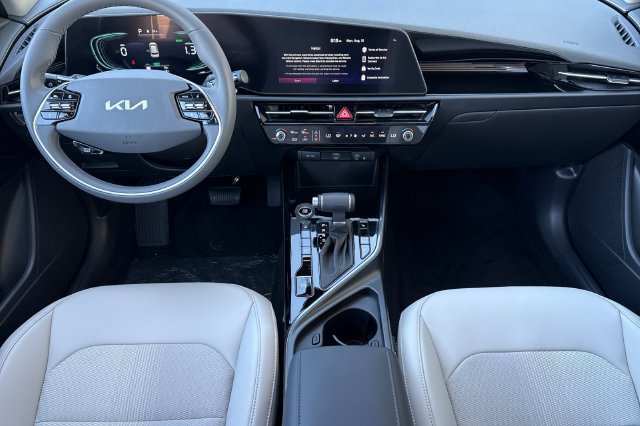 New 2026 Kia Niro EX FWD image 16