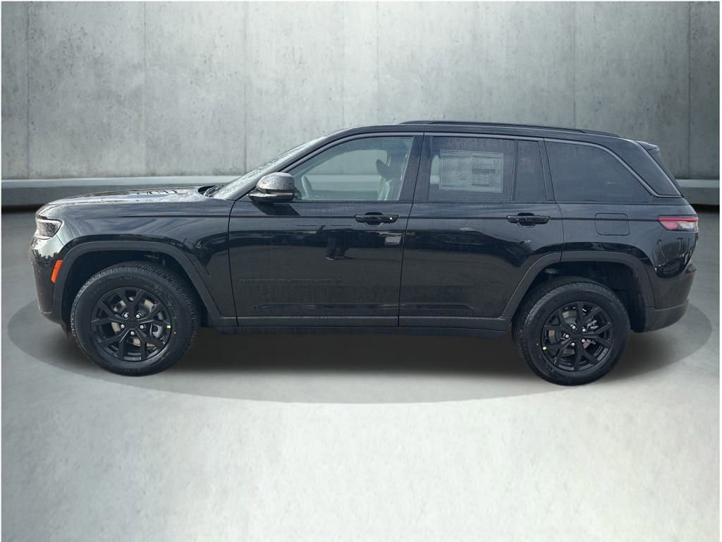 New 2026 Jeep Grand Cherokee Laredo image 2