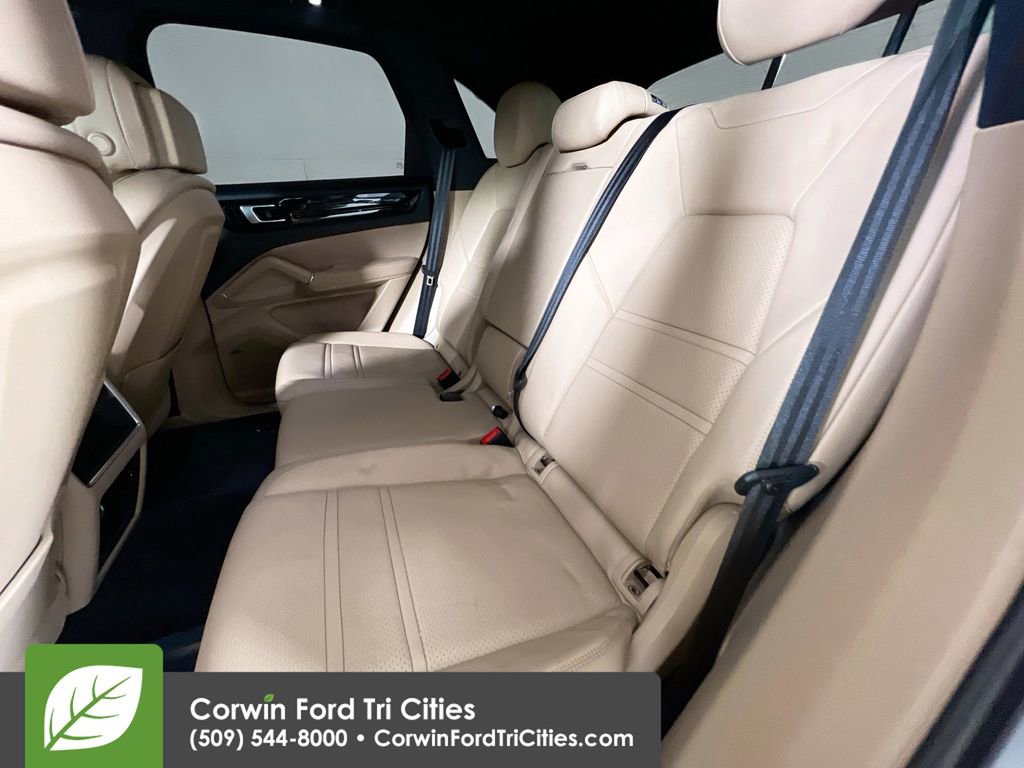 Used 2021 Porsche Cayenne S image 28