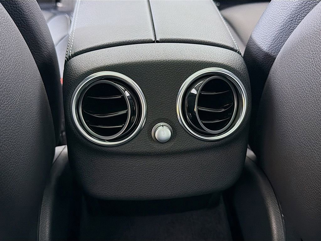 Used 2015 Mercedes-Benz C 300 4MATIC Sedan image 36