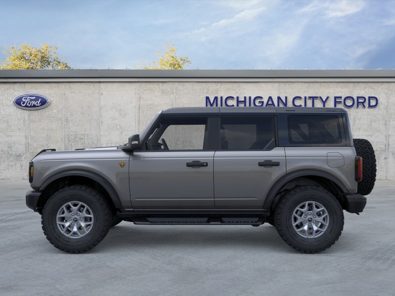 New 2025 Ford Bronco Badlands image 3