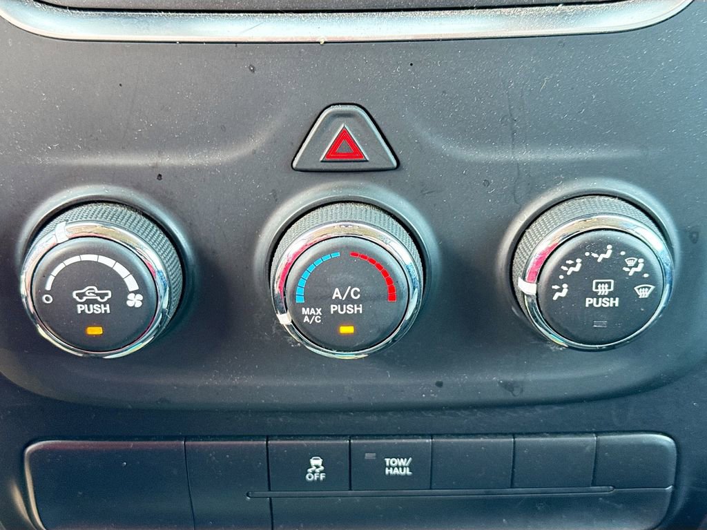 Used 2022 RAM 1500 Classic SLT image 15