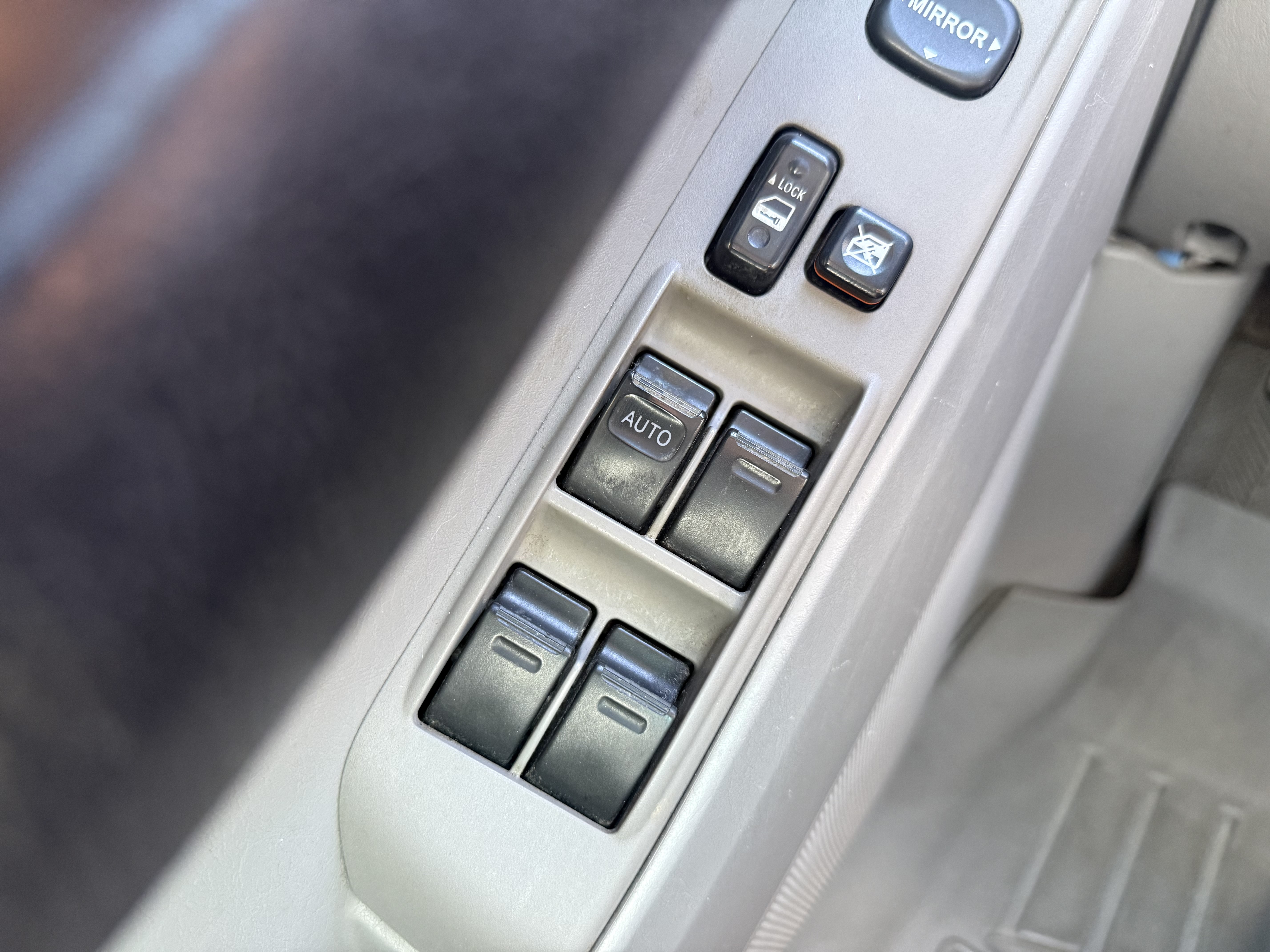 Used 2006 Toyota 4Runner SR5 RWD image 17
