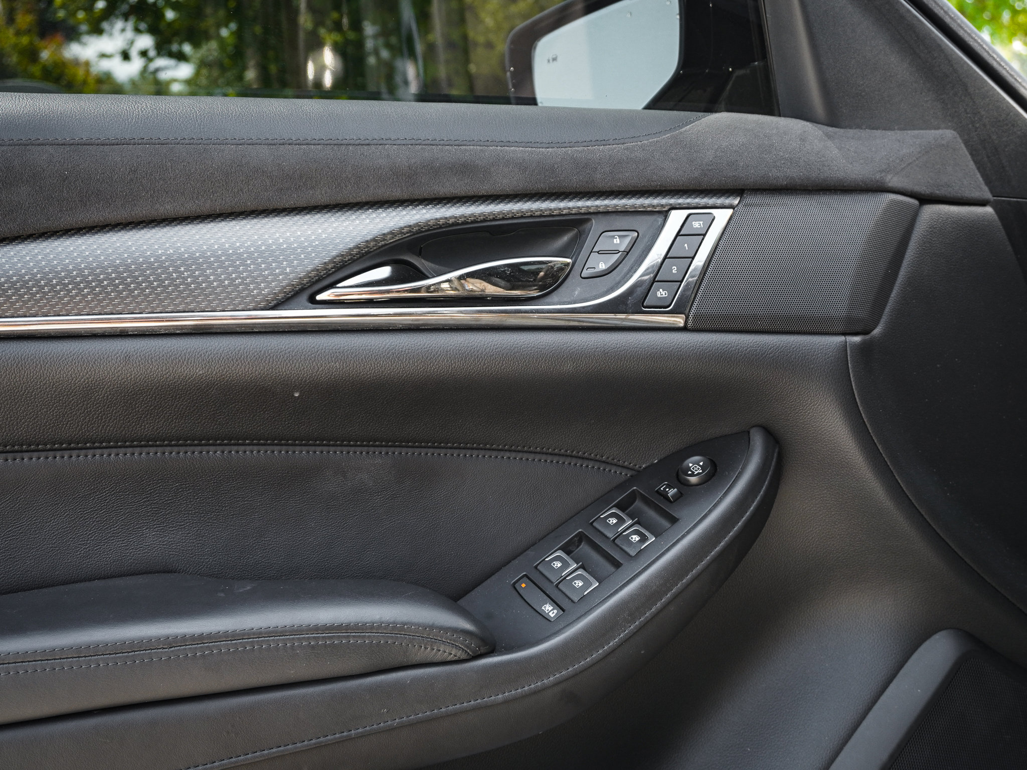 Used 2019 Cadillac CTS V w/ Carbon Fibre Package RWD image 14
