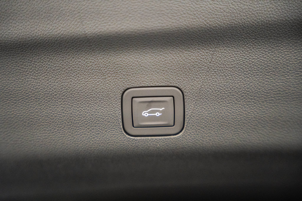 New 2026 Chevrolet Tahoe High Country AWD/4WD image 12