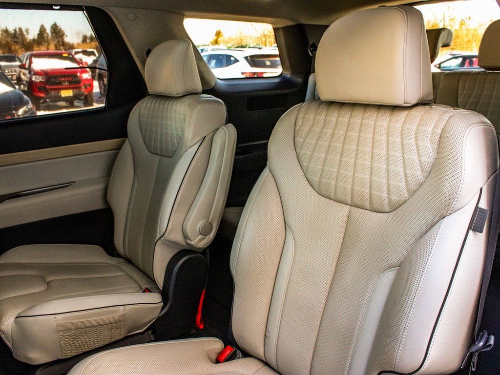 Used 2023 Hyundai Palisade Limited image 35