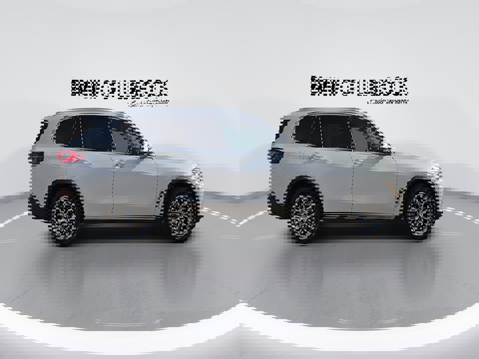 Certified 2022 BMW X5 xDrive40i w/ Luxury Seating Package image 9