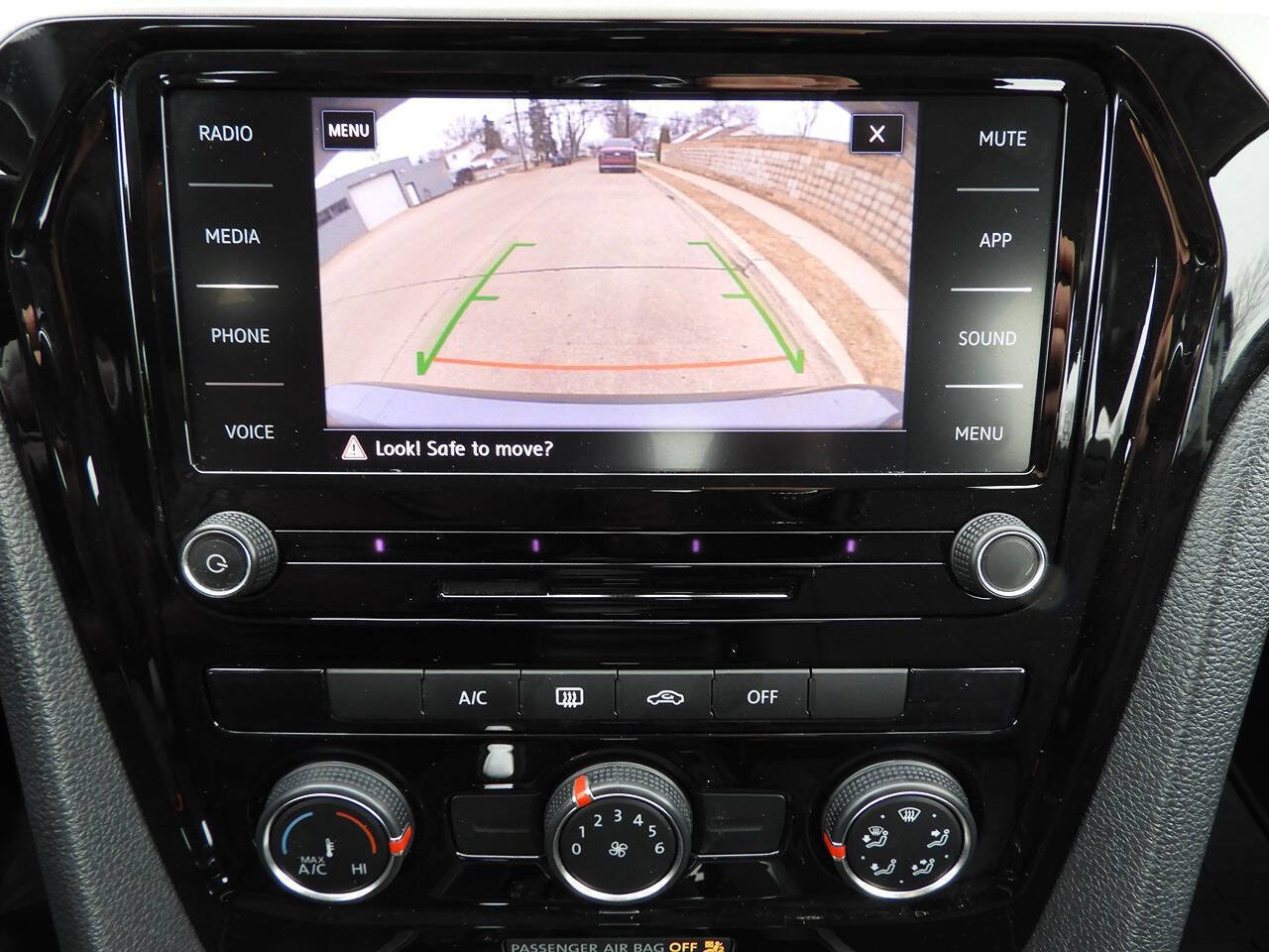 Used 2021 Volkswagen Passat 2.0T S w/ Luggage Net & Mats Package image 39