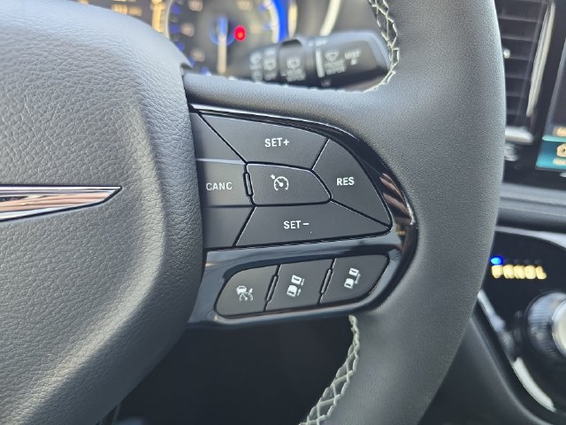 New 2026 Chrysler Pacifica Select w/ S Appearance Package FWD image 24